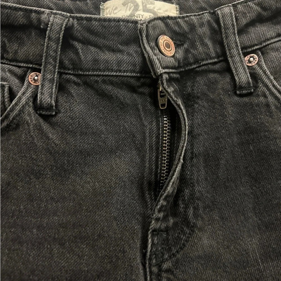 Free People Faded Black Distressed Ripped Jeans with Raw Hems NWT - Picture 2 of 10